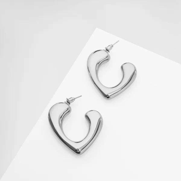 Серьги пластик «Сердце» биение, цвет серебристый