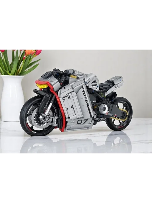 LEGO Конструктор Техник "Мотоцикл Tesila-SR-X" 2268 деталей, черный, фото 3