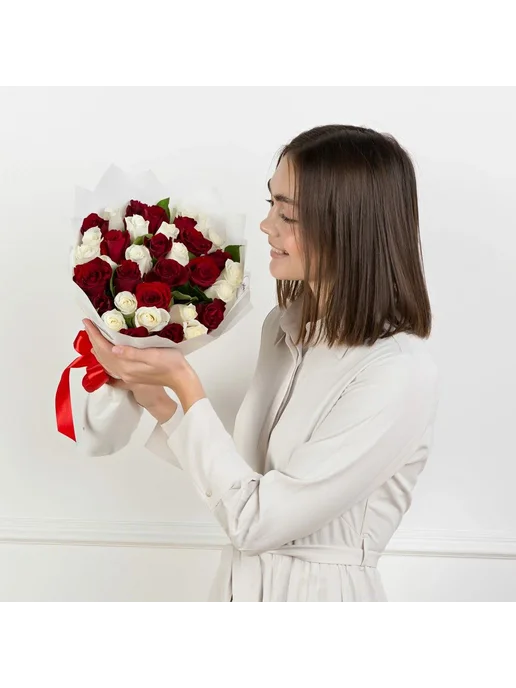 Magic Flower Букет живых цветов из 35 разноцветных роз 40 см, белый, фото 2